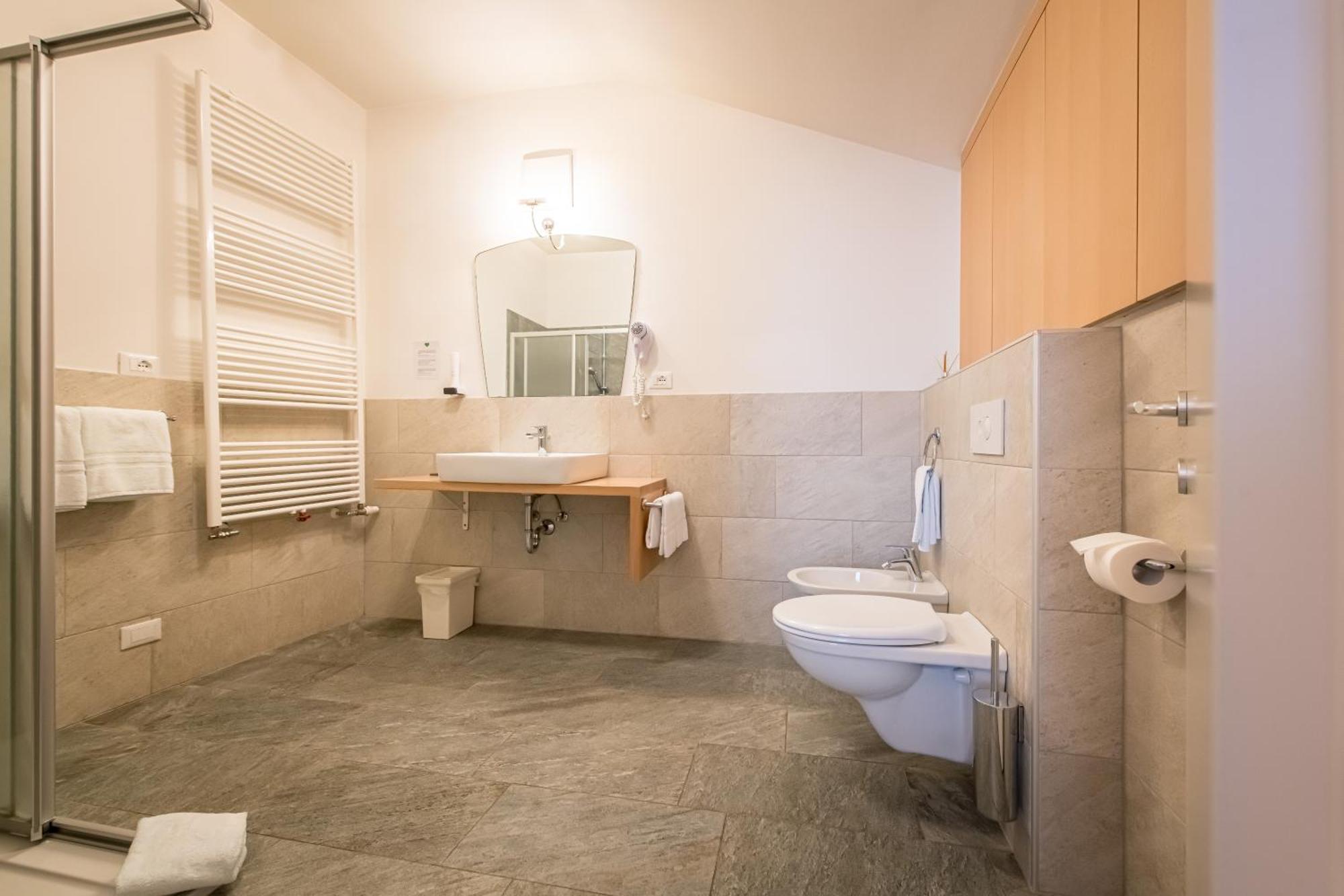 Am Schloss Guest House Brunico Chambre photo
